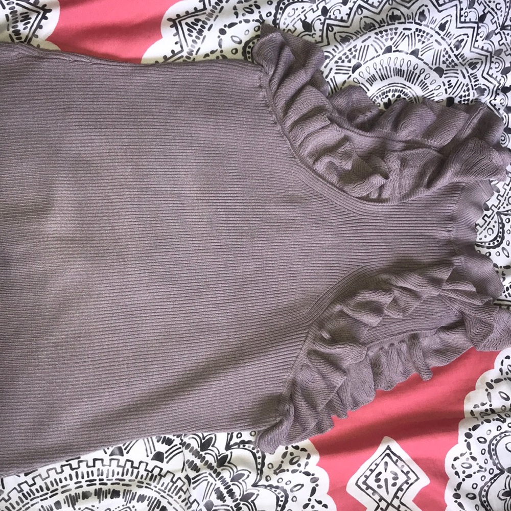 Cute knit Racerback top! - Picture 2 of 3